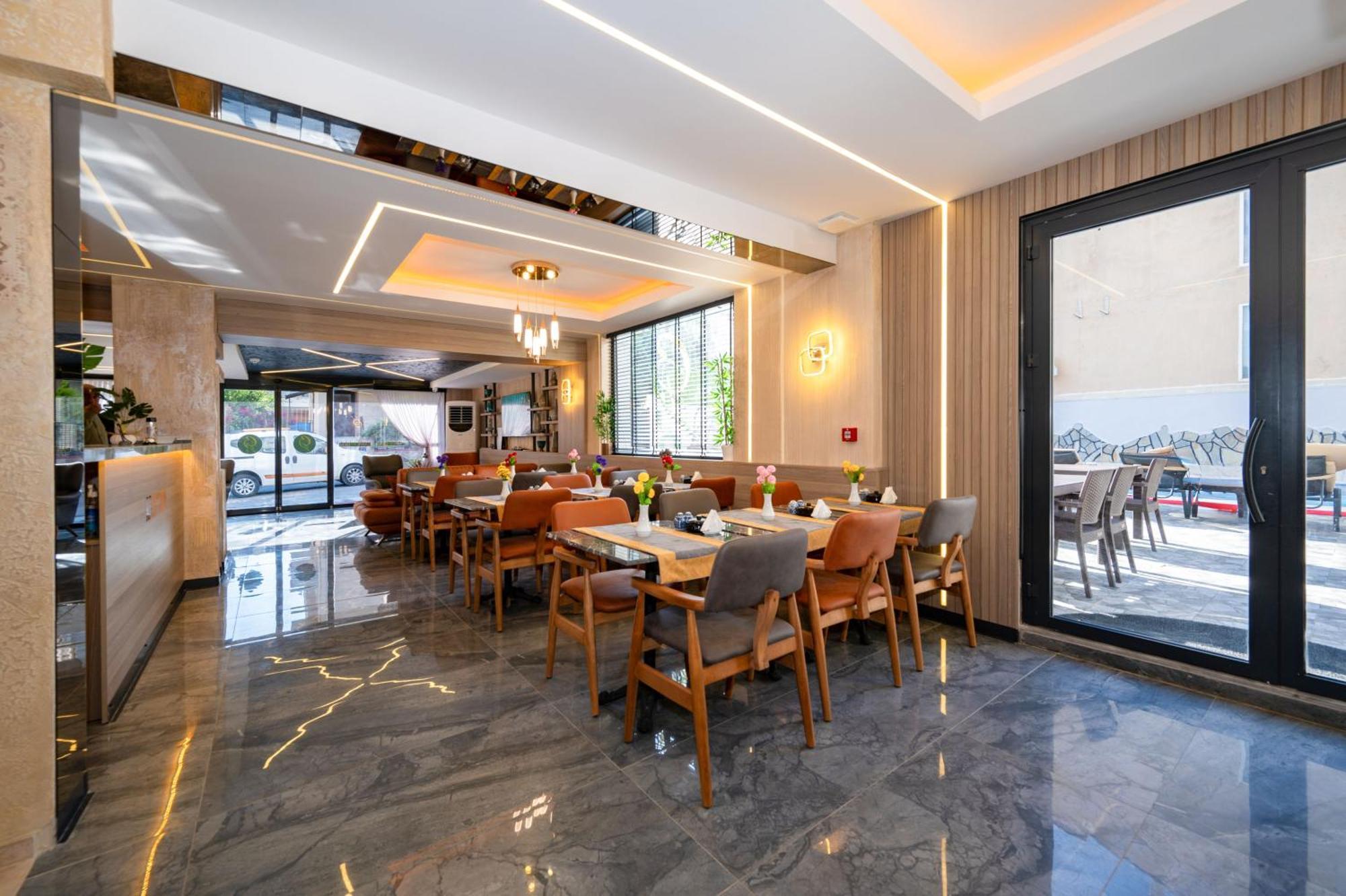 Otel Carpediem Gold 3*